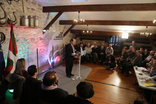 EAJ-PNB presenta en Baiona a sus candidatos para las eleciones municipales del Estado frances