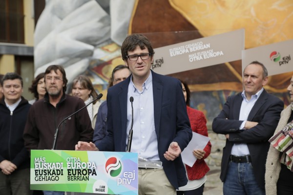 20140509 Gasteiz: Ciudad Europea - Gorka Urtaran e Izaskun Bilbao