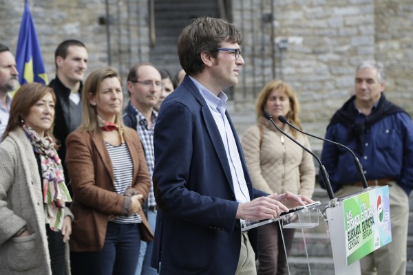 20140509 Gasteiz: Ciudad Europea - Gorka Urtaran e Izaskun Bilbao