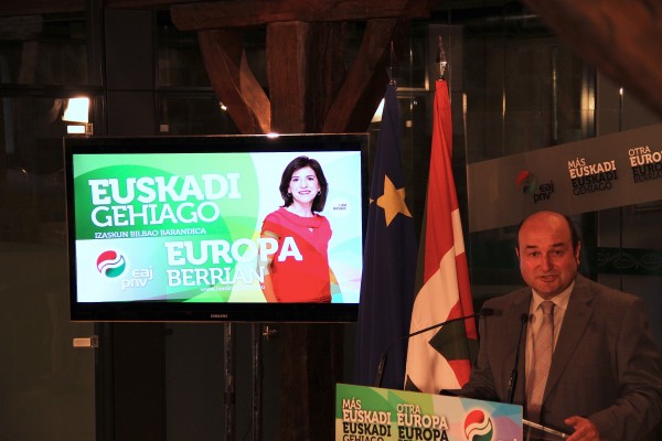 Andoni Ortuzar eta Izaskun Bilbao Euskera Europan defendatzeko ekitaldian