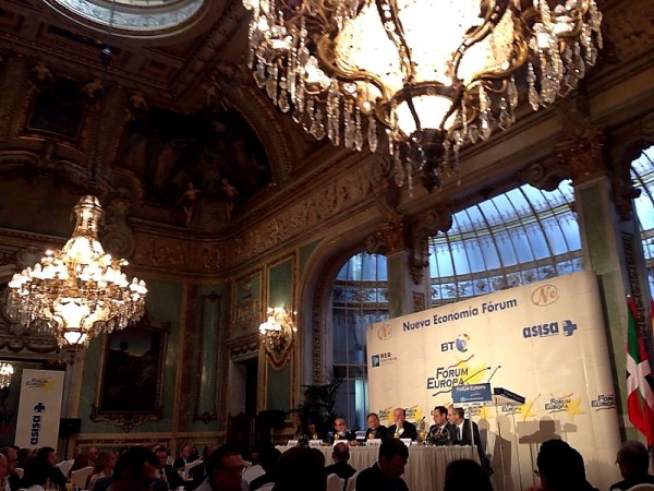 Andoni Ortuzar  Forum Europa tribunaren informazio gosarian