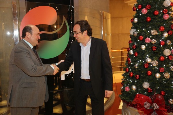 Andoni Ortuzar (EAJ-PNV) y Josep Rull CDC en Sabin Etxea
