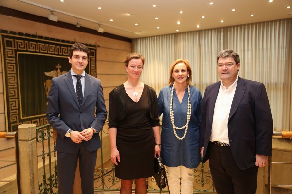 Itxaso Atutxa eta Tina French Nielsen Sabin Etxean batzartu dira
