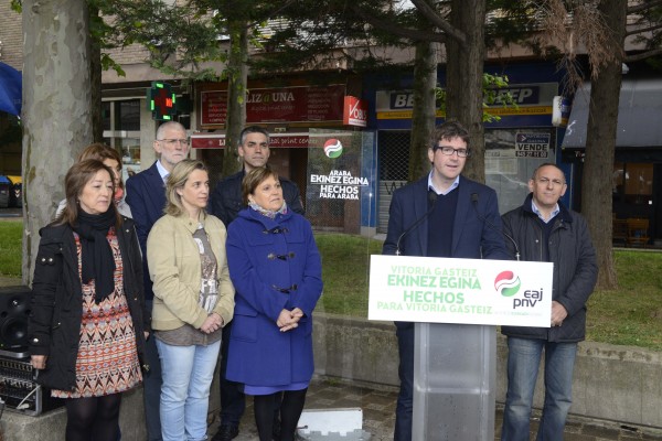 Ramiro Gonzálezek Aiara arabako Errioxara hurbiltzeko ‘ardoaren trena’ egokitzea proposatu du