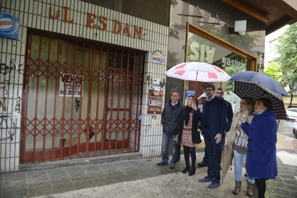 Gorka Urtaran combatirá la desertización comercial en los barrios con acciones de apoyo al pequeño c