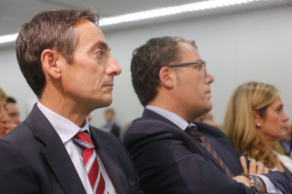 El lehendakari entrega a alcaldes y alcaldesas los Retratos Municipales de la Memoria
