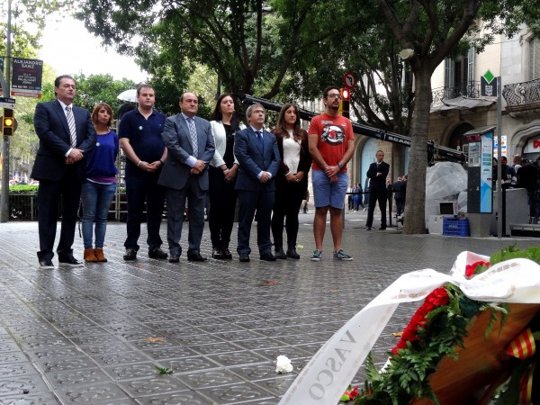 Representantes de EAJ-PNV y Euzko Gaztedi en la Diada 2015