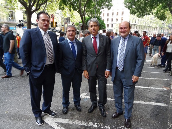 EAJ-PNVren  ordezkaritza  Francesc Homsekin aurtengo Diadan