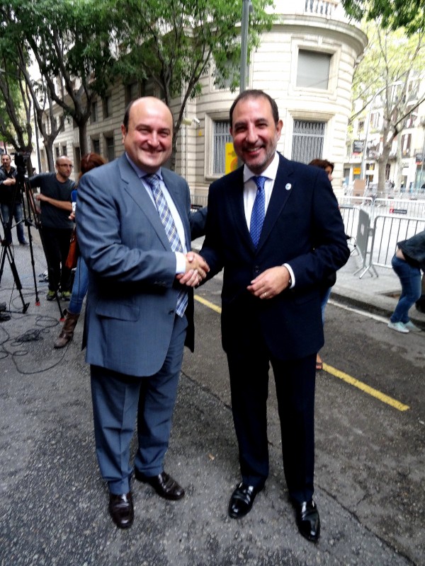 Andoni Ortuza  Ramon Espadalerekin