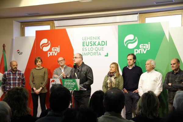 Joseba Agirretxea y Mª Eugenia Iparragirre en Bergara