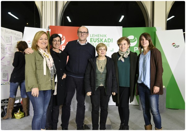 Acto sobre Igualdad - Tolosa - Joseba Agirretxea y M Eugenia Iparragirre