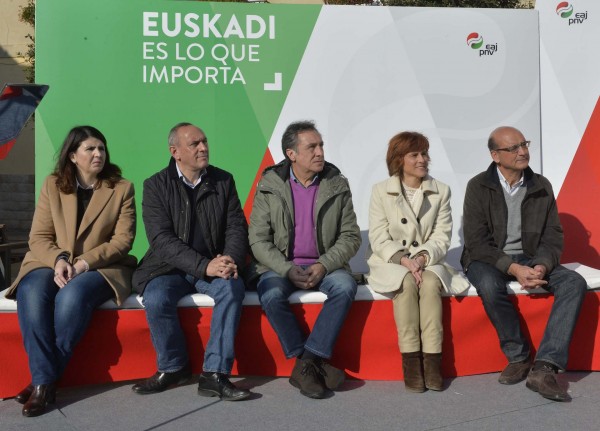 Mitina Agurainen - Almudena Otaola, Mikel Legarda eta Andoni Ortuzar