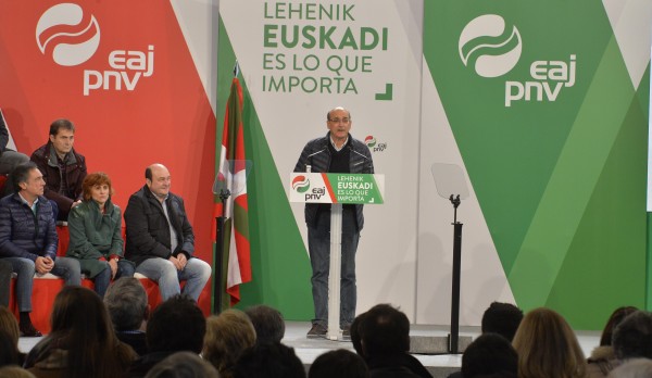 Mitina Laudion - Mikel Legarda, Almudena Otaola, Andoni Ortuzar