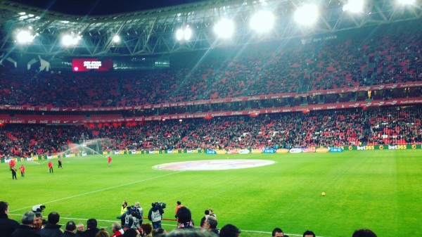 Aitor Esteban #DesdeDentro | A punto de empezar el partido en San Mamés. Aupa Athletic!