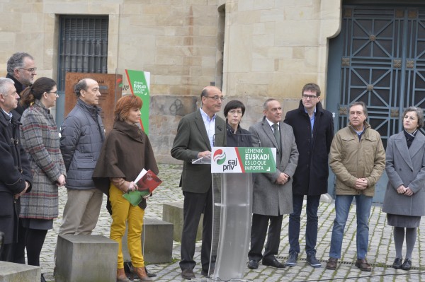 Mikel Legarda, Almudena Otaola. Acto recentralización