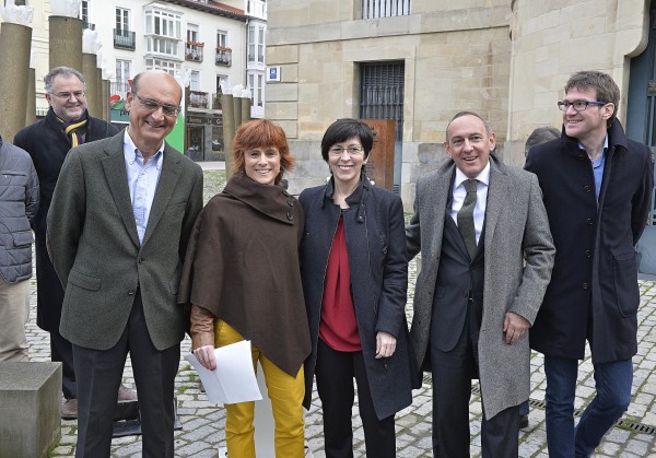 Mikel Legarda, Almudena Otaola. Acto recentralización