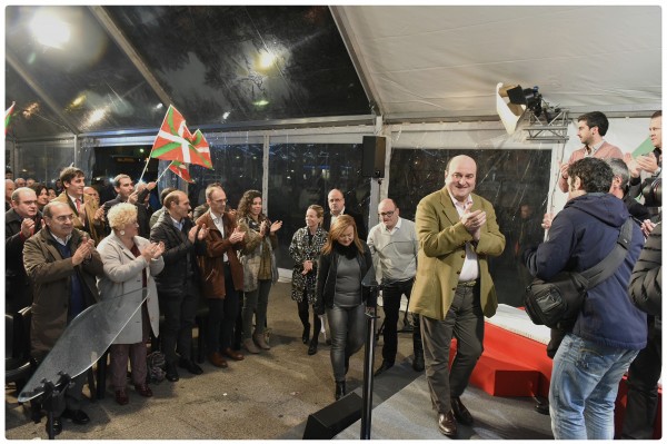 Mitina Eibarren - Andoni Ortuzar, Joseba Agirretxea eta María Eugenia Iparragirre
