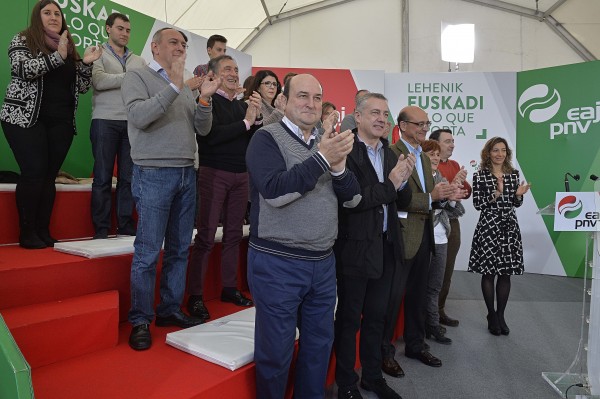 Mitin Vitoria Gasteiz - Iñigo Urkullu, Andoni Ortuzar, Mikel Legarda
