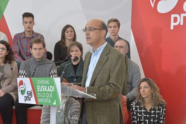 Mitin Vitoria Gasteiz - Iñigo Urkullu, Andoni Ortuzar, Mikel Legarda