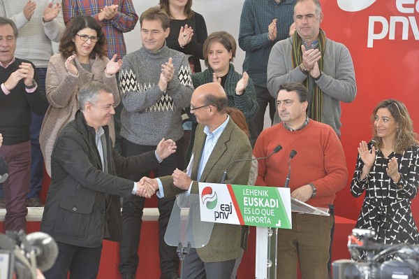 Mitin Vitoria Gasteiz - Iñigo Urkullu, Andoni Ortuzar, Mikel Legarda