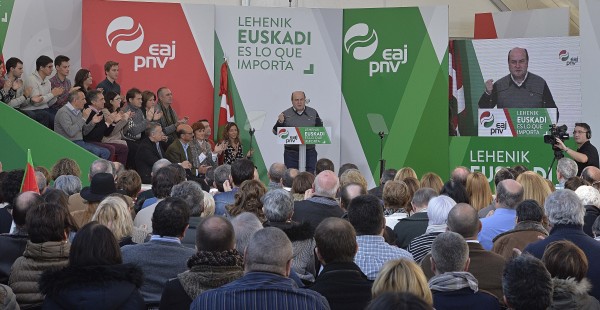 Mitin Vitoria Gasteiz - Iñigo Urkullu, Andoni Ortuzar, Mikel Legarda