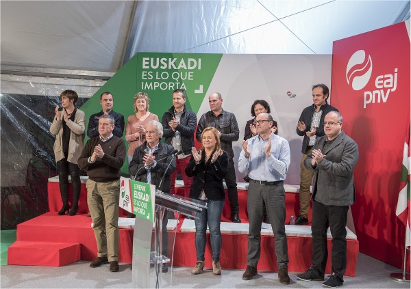 Mitina Bergaran - Joseba Agirretxea, María Eugenia Iparragirre, Joseba Egibar	