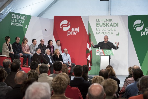 Mitin Bergara - Joseba Agirretxea, María Eugenia Iparragirre, Joseba Egibar	