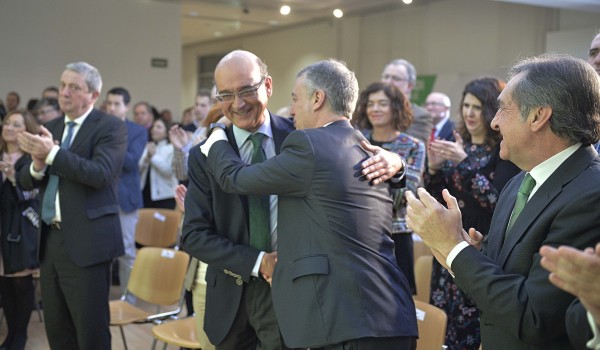 Mikel Legarda - Encuentro con la sociedad alavesa