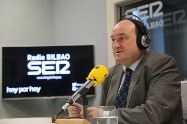 Andoni Ortuzar SER irratian