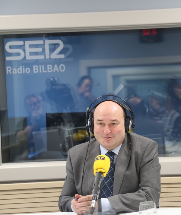 Andoni Ortuzar en la cadena SER