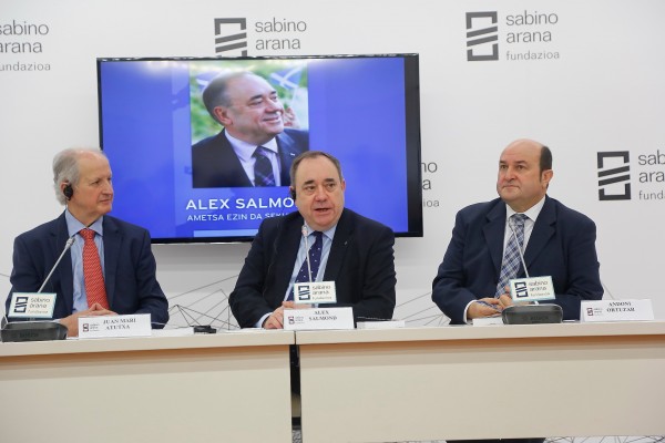 Alex Salmonden liburuaren aurkezpena