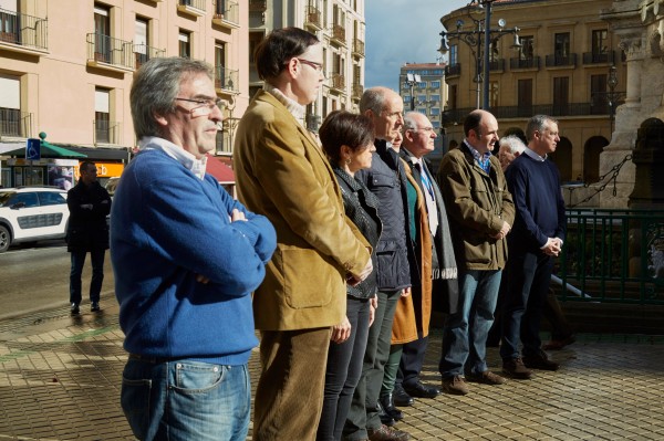 Manifiesto ante el Monumento a los Fueros
