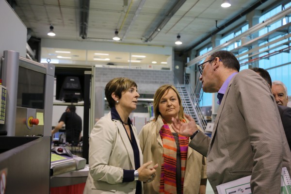 Industria-Empresa. Joseba Agirretxea, Arantxa Tapia, Mª Eugenia Iparragirre
