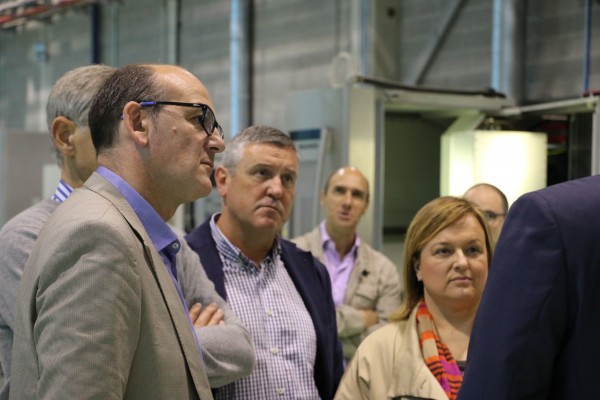 Industria-Empresa. Joseba Agirretxea, Arantxa Tapia, Mª Eugenia Iparragirre