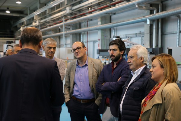 Industria-Empresa. Joseba Agirretxea, Arantxa Tapia, Mª Eugenia Iparragirre