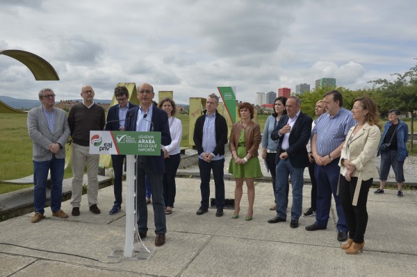 Ingurumena. Mikel Legarda eta Almudena Otaola. (Salburua, Vitoria-Gasteiz)