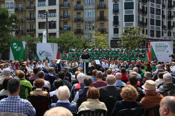 Acto en Donostia. Joseba Agirretxea, Joseba Egibar, Iñigo Urkullu