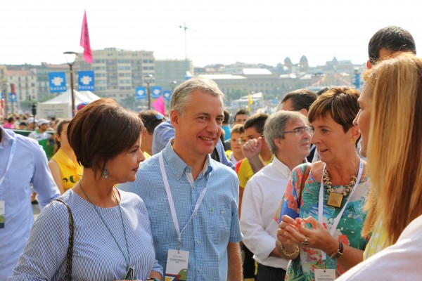 Iñigo Urkullu en las regatas de Donostia 2016