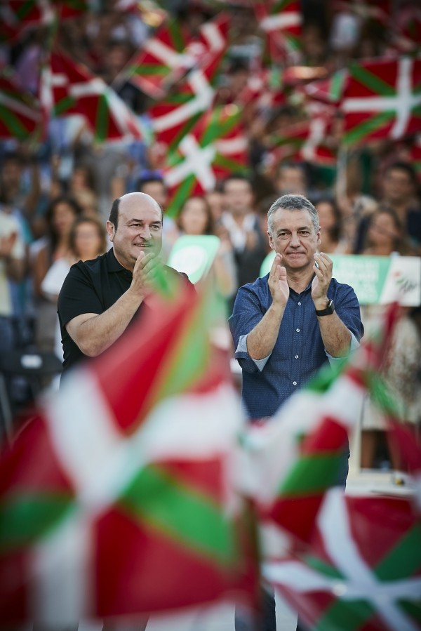Mitin-fiesta (U Fest). Iñigo Urkullu, Andoni Ortuzar