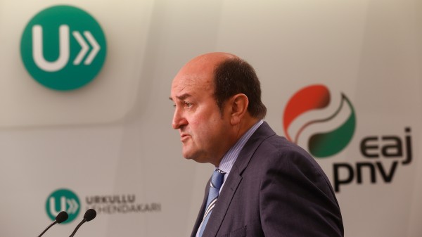 Eusko Jaurlaritza sendo eta egonkorra osatzera begira egin den harreman errondaren balantzea. Andoni Ortuzar
