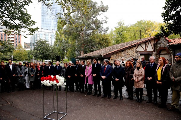 EAJ-PNVren ordezkariak 2016.ko Memoriaren eguneko ekitaldietan - Bilbao