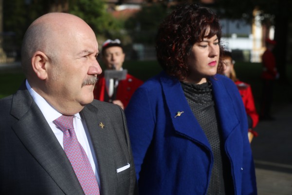 Iñigo Urkullu lehendakariak Gernikako zuhaitzaren azpian egin du karguaren zina