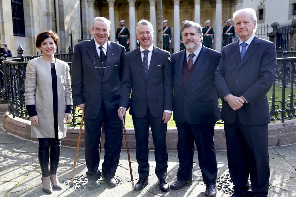 I. Bilbao, JJ. Pujana, Iñigo Urkullu, J. Egiguren, J.Mª Atutxa (legebiltzarreko presidenteak)