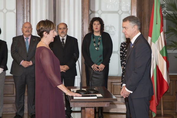 Los consejeros del Gobierno Vasco toman posesión de sus cargos