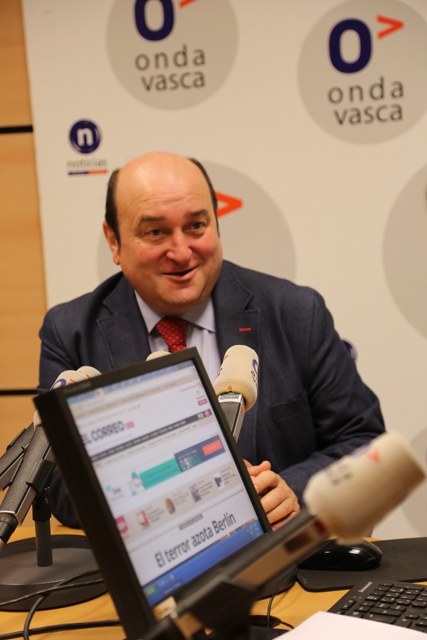 Andoni Ortuzar Onda vasca irratian 20161220
