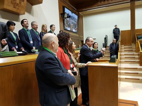 Eusko Legebiltzarreko 'Ateak zabalik' III. edizioaren jardunaldia