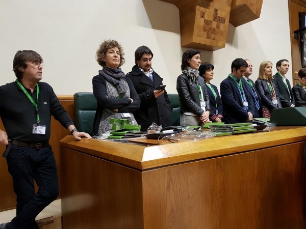 Tercera edición de la jornada de 'Puertas abiertas' en el Parlamento Vasco