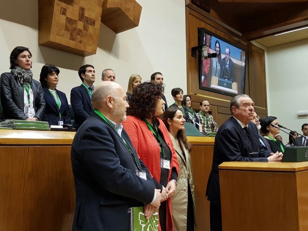 Tercera edición de la jornada de 'Puertas abiertas' en el Parlamento Vasco