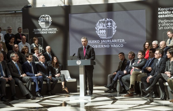 Europan bizi den krisi humanitarioaren aurrean izandako ekitaldi instituzionala