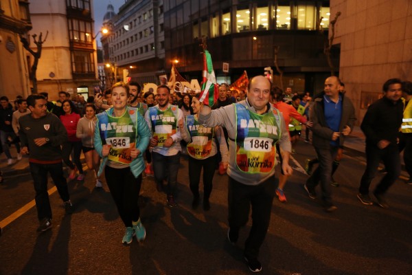 Andoni Ortuzar ta Mireia Zarate  Korrikan